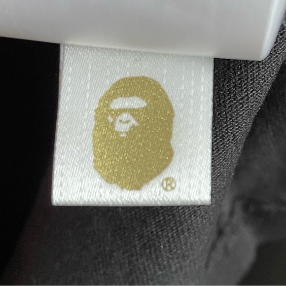 Host Pick ⭐️(B)APETAVERSE Exclusive NFT Shirt (L) - Picture 10 of 13